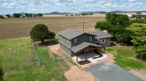 Exterior - 601 E Warren Rd, Blair, OK 73526 photo 10 of 11
