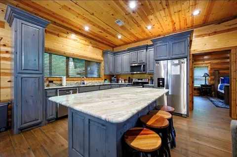 Kitchen - 207 Lonely Maple Trl, Broken Bow, OK 74728 photo 1 of 3
