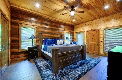 Bedroom - 207 Lonely Maple Trl, Broken Bow, OK 74728 photo 1 of 7