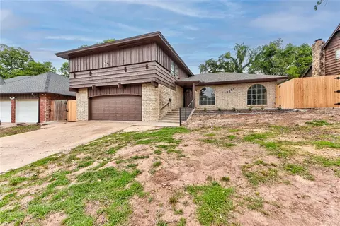 8009 Golden Oaks Rd, Oklahoma City, OK 73127