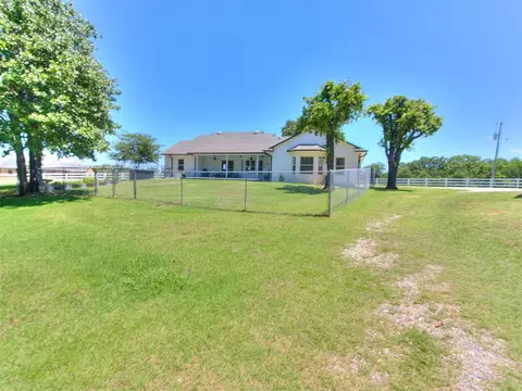 Exterior - 17656 Deer Trl, Mcloud, OK 74851 photo 11 of 12