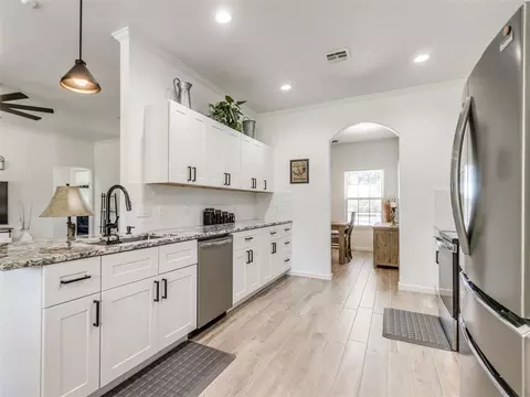Kitchen - 17656 Deer Trl, Mcloud, OK 74851 photo 1 of 4