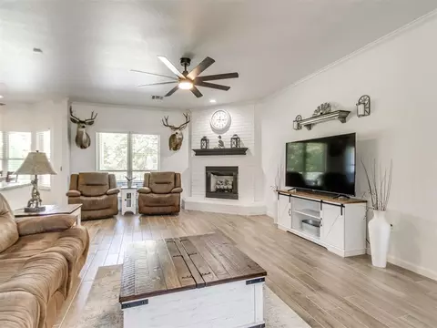 Living - 17656 Deer Trl, Mcloud, OK 74851 photo 1 of 4