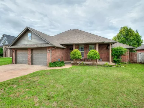 316 E Charlotte Ter, Mustang, OK 73064