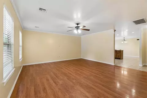 Living - 313 E Clegern Ave, Edmond, OK 73034 photo 1 of 2
