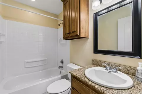 Bath - 313 E Clegern Ave, Edmond, OK 73034 photo 2 of 2