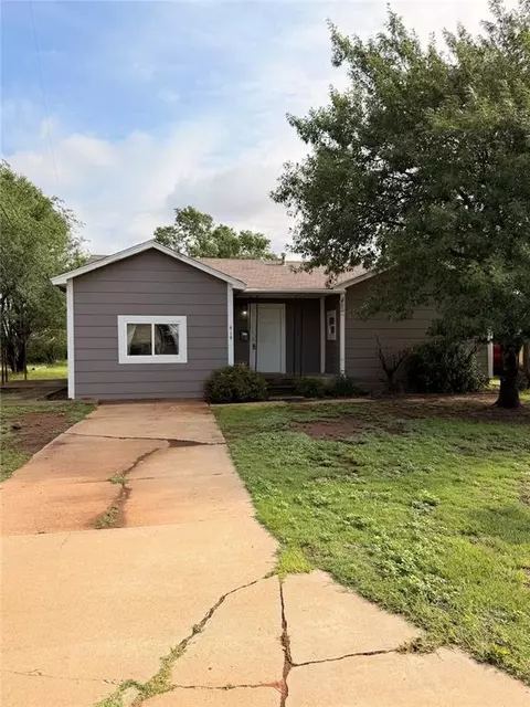 919 Lee Ora St, Altus, OK 73521