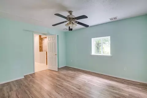 Bedroom - 331743 E 1020 Rd, Harrah, OK 73045 photo 6 of 6
