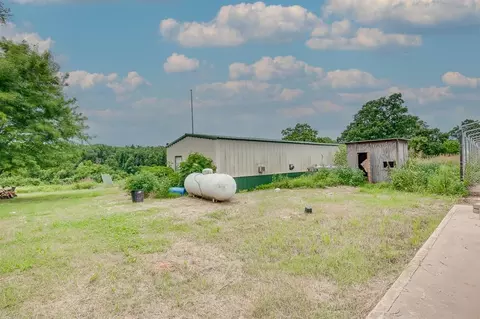 Exterior - 331743 E 1020 Rd, Harrah, OK 73045 photo 3 of 6