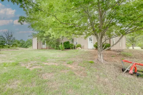 Exterior - 331743 E 1020 Rd, Harrah, OK 73045 photo 5 of 6
