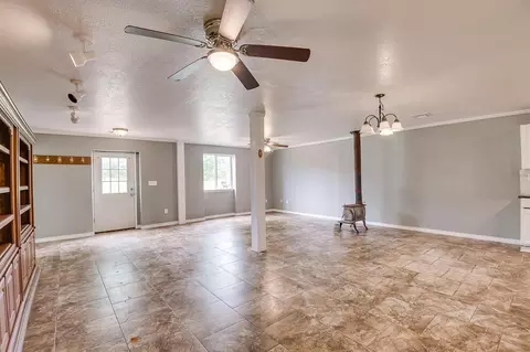 Living - 331743 E 1020 Rd, Harrah, OK 73045 photo 1 of 5