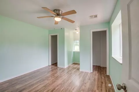 Bedroom - 331743 E 1020 Rd, Harrah, OK 73045 photo 1 of 6