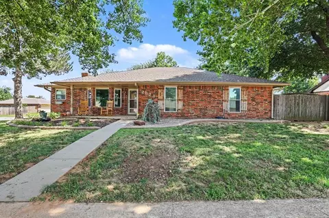 2824 Smiling Hill Blvd, Edmond, OK 73013