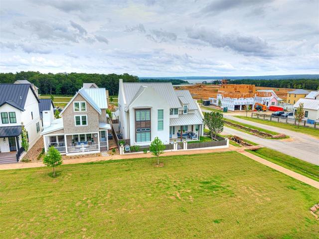58 N Center Ln, Carlton Landing, OK 74432