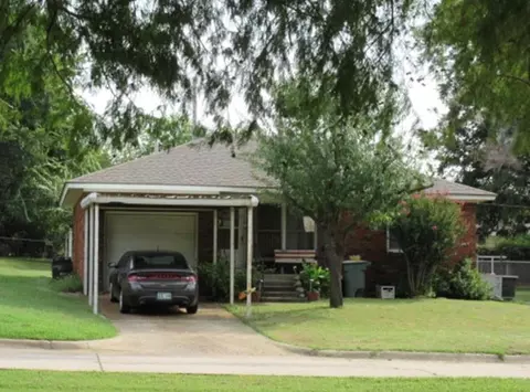 1320 S Littler Ave, Edmond, OK 73034