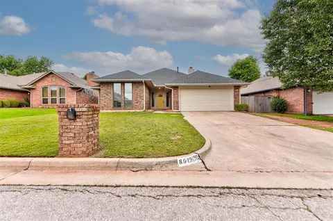 8013 Wilshire Ridge Dr, Oklahoma City, OK 73132