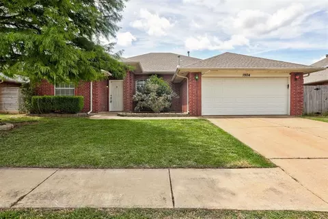 1904 NW 176th St, Edmond, OK 73012