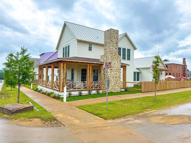 62 Hill St, Carlton Landing, OK 74432