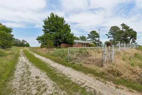 43304 Moccasin Trail Rd, Meeker, OK 74855