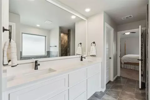 Bath - 8809 Stark St, Arcadia, OK 73007 photo 1 of 6