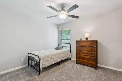 Bedroom - 8809 Stark St, Arcadia, OK 73007 photo 3 of 3