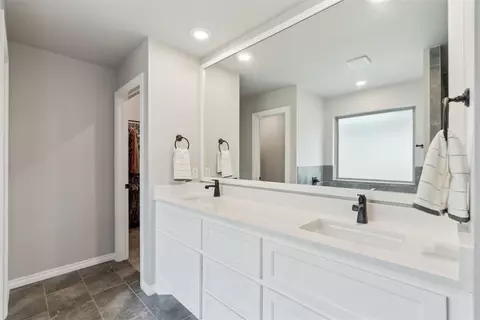 Bath - 8809 Stark St, Arcadia, OK 73007 photo 2 of 6