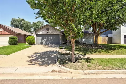 2013 Grassland Dr, Norman, OK 73072