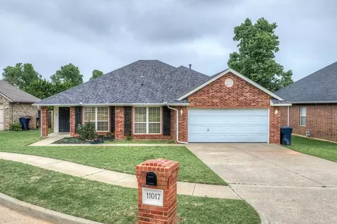 11017 NW 107th Cir, Yukon, OK 73099