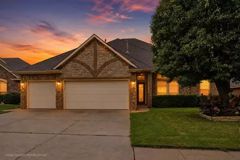 9036 NW 79th Ter, Yukon, OK 73099