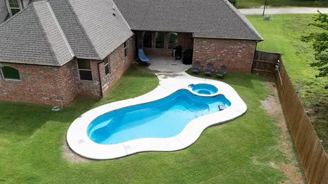 3525 Abby Ln, Newcastle, OK 73065