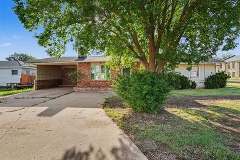 601 N Morton St, Hollis, OK 73550