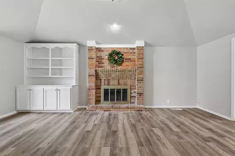 Living - 13100 Red Eagle Pass, Edmond, OK 73013 photo 2 of 3