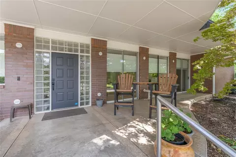 Exterior - 2015 Summit Cir, Norman, OK 73072 photo 2 of 6