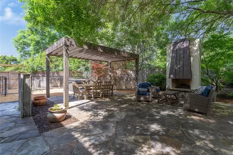 Exterior - 2015 Summit Cir, Norman, OK 73072 photo 3 of 6