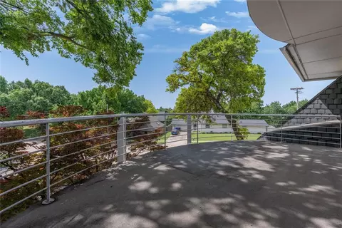 Exterior - 2015 Summit Cir, Norman, OK 73072 photo 4 of 6