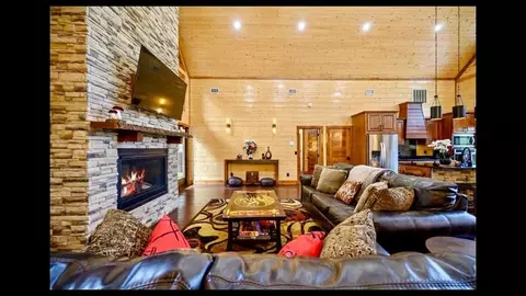 Living - 211 Boulder Ave, Broken Bow, OK 74728 photo 2 of 2