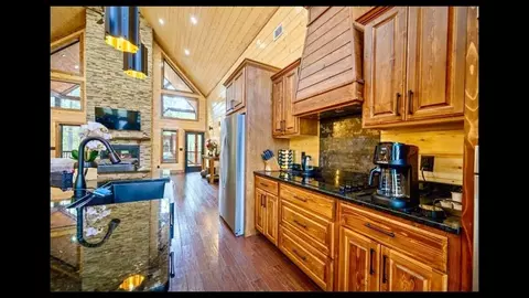 Entry Way - 211 Boulder Ave, Broken Bow, OK 74728 photo 1 of 1