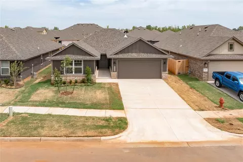 10641 SW 18th St, Yukon, OK 73099