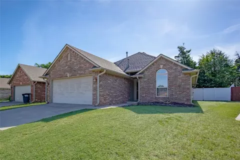 1705 Bridlewood Ct, Shawnee, OK 74804