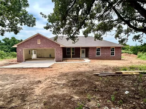 2465 Gina Ct, Guthrie, OK 73044