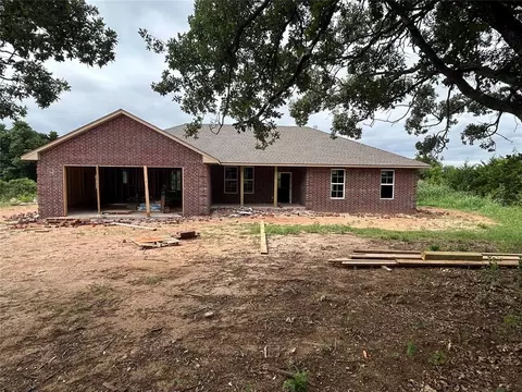 2465 Gina Ct, Guthrie, OK 73044