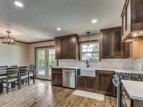 Kitchen - 3912 Cedarbrook Dr, Norman, OK 73072 photo 1 of 5