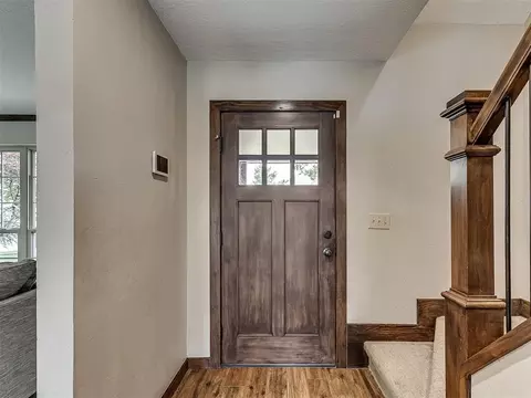 Entry Way - 3912 Cedarbrook Dr, Norman, OK 73072 photo 2 of 5