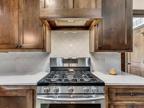 Kitchen - 3912 Cedarbrook Dr, Norman, OK 73072 photo 5 of 5