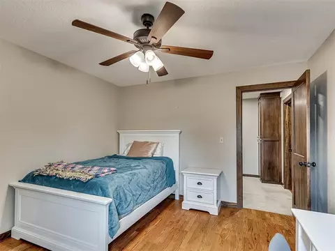 Bedroom - 3912 Cedarbrook Dr, Norman, OK 73072 photo 6 of 6