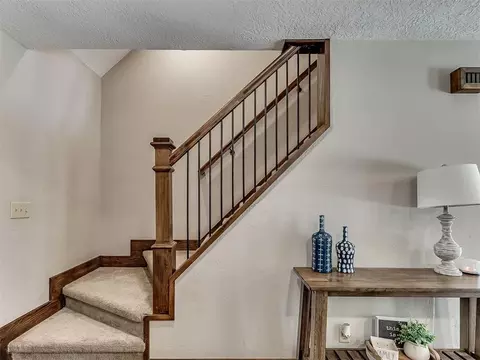 Entry Way - 3912 Cedarbrook Dr, Norman, OK 73072 photo 3 of 5