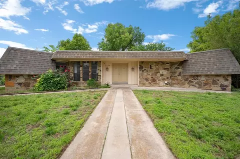 1305 Quail Hollow Dr, Norman, OK 73072