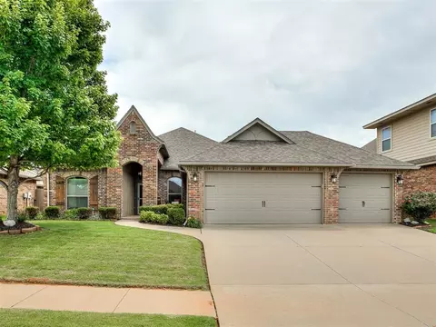 8240 NW 159th St, Edmond, OK 73013