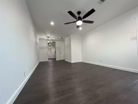 807 E Florida St, Durant, OK 74701 photo 3