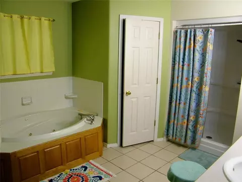 Bath - 405362 E 1235 Rd, Eufaula, OK 74432 photo 2 of 4